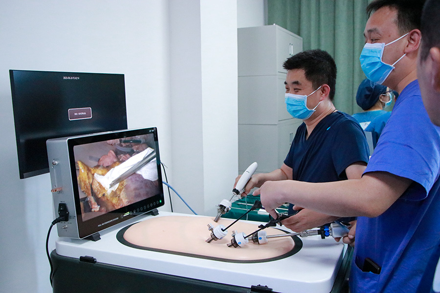 Revolutionizing Laparoscopic Practice: IKEDA Endoscopy System at Xi'an Jiaotong University First Affiliated Hospital