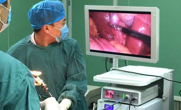 What does laparoscope have in department of gynaecology clinical application? What are the advantages?